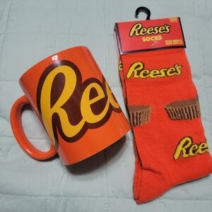 Reese's Hershey's Mug With Socks